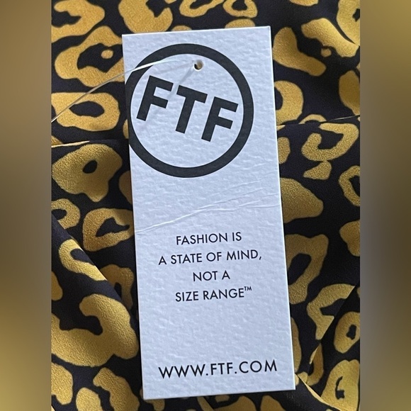 Size 1X Fashion to Figure Maxi Wrap around Dress, Animal Print, NWT - Picture 12 of 12